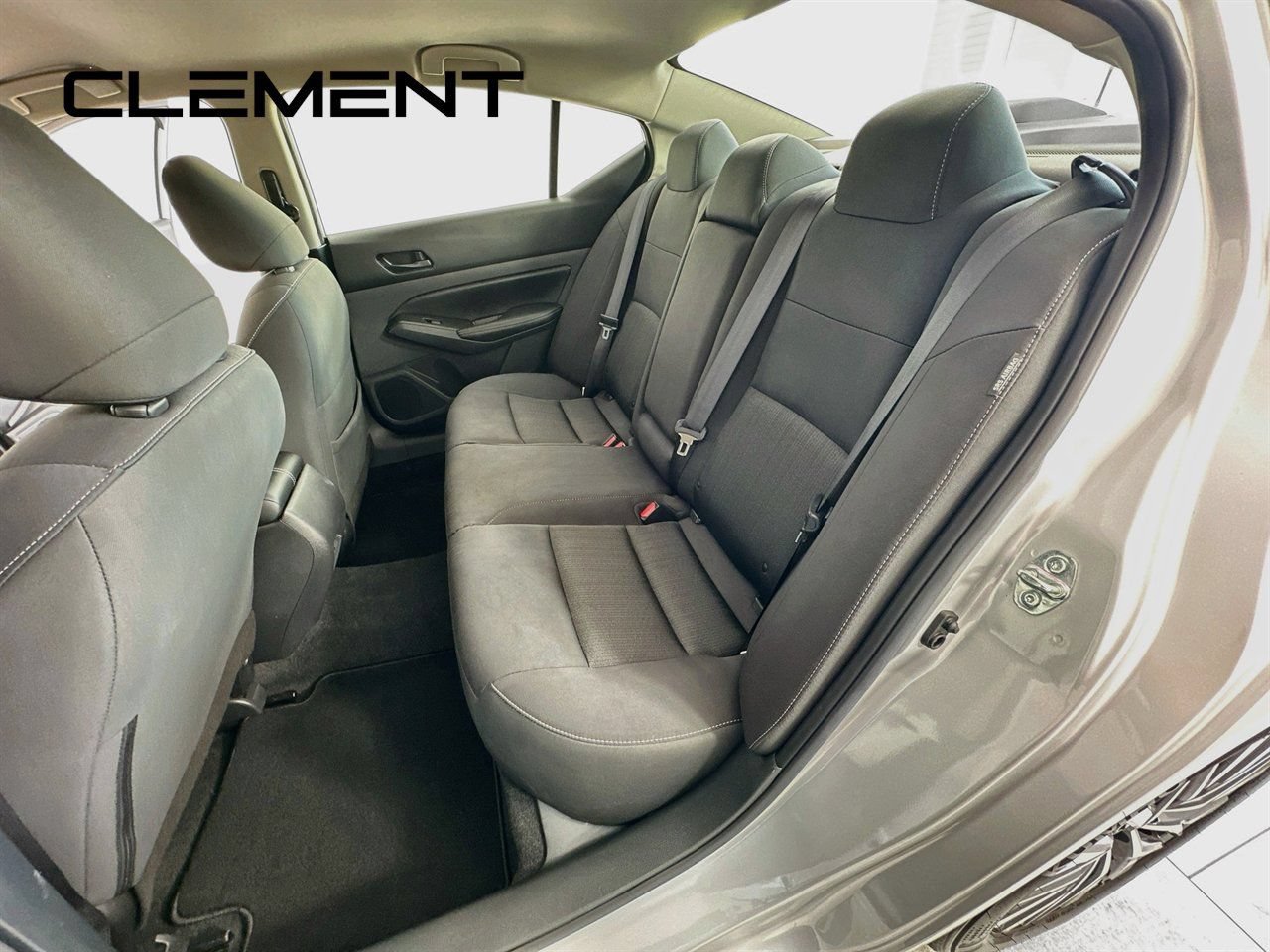 Used 2025 Nissan Altima 2.5 SV FWD image 30
