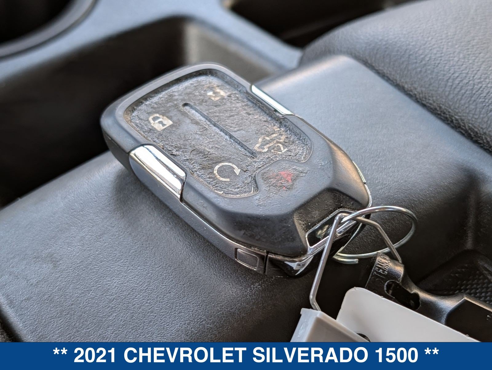 Used 2021 Chevrolet Silverado 1500 LT AWD/4WD image 33