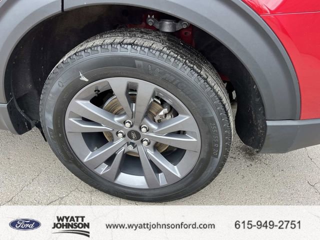 Certified 2022 Ford Explorer XLT w/ Equipment Group 202A AWD/4WD image 11