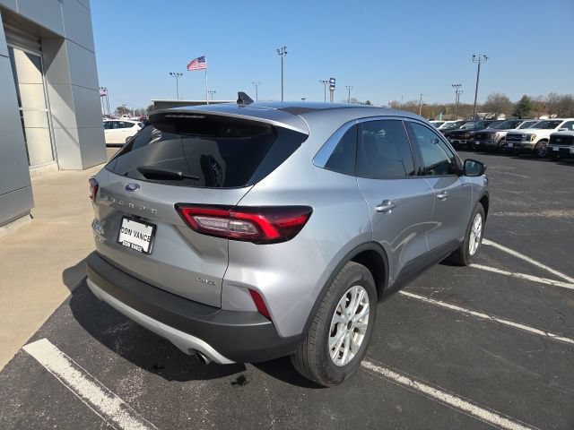 Certified 2023 Ford Escape Active AWD/4WD image 3