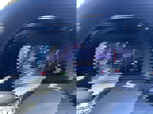 Used 2023 Toyota Crown Limited image 16