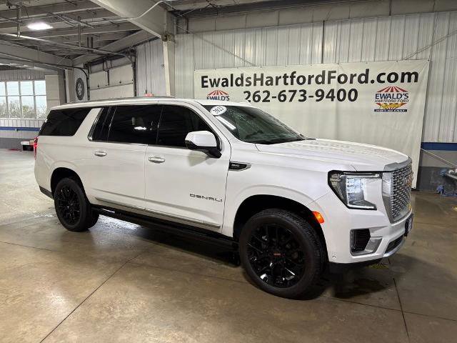 Used 2023 GMC Yukon XL Denali w/ Denali Reserve Package image 8