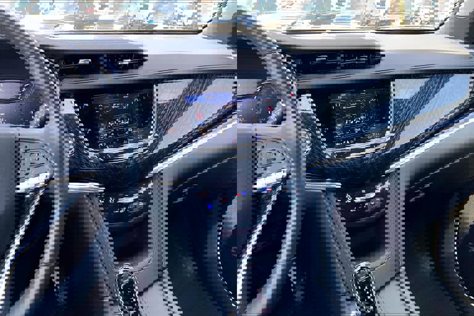 Used 2025 Cadillac XT6 Premium Luxury AWD/4WD image 9