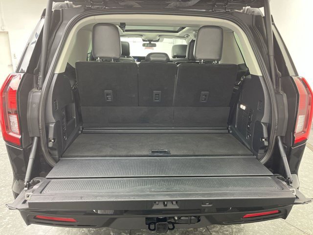 Certified 2025 Ford Expedition Active AWD/4WD image 36