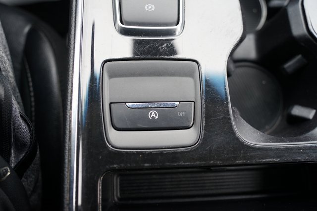 Certified 2019 Ford Edge Titanium w/ Cold Weather Package image 19