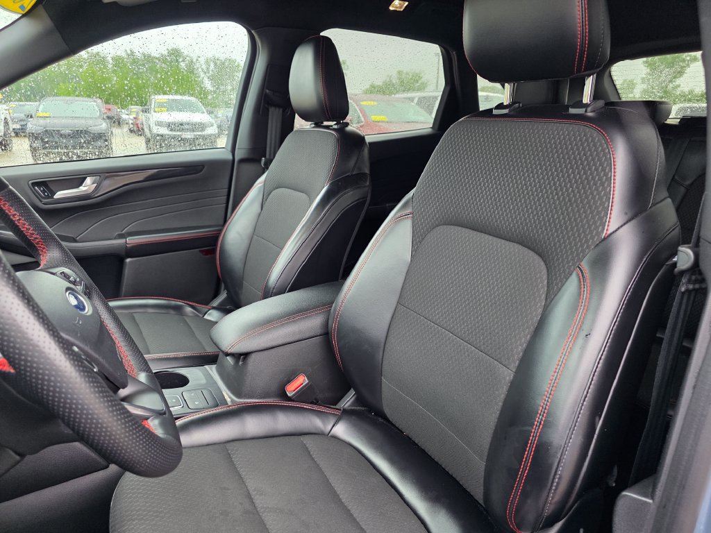 Certified 2024 Ford Escape ST-Line AWD/4WD image 17