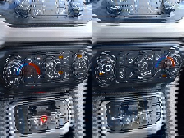 Used 2021 GMC Acadia Denali w/ Denali Technology Package image 16