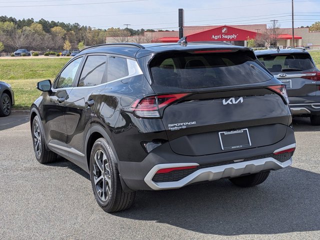 Used 2025 Kia Sportage EX w/ Premium Package FWD image 3
