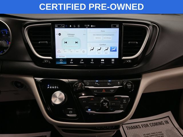 Used 2023 Chrysler Pacifica Touring-L FWD image 21