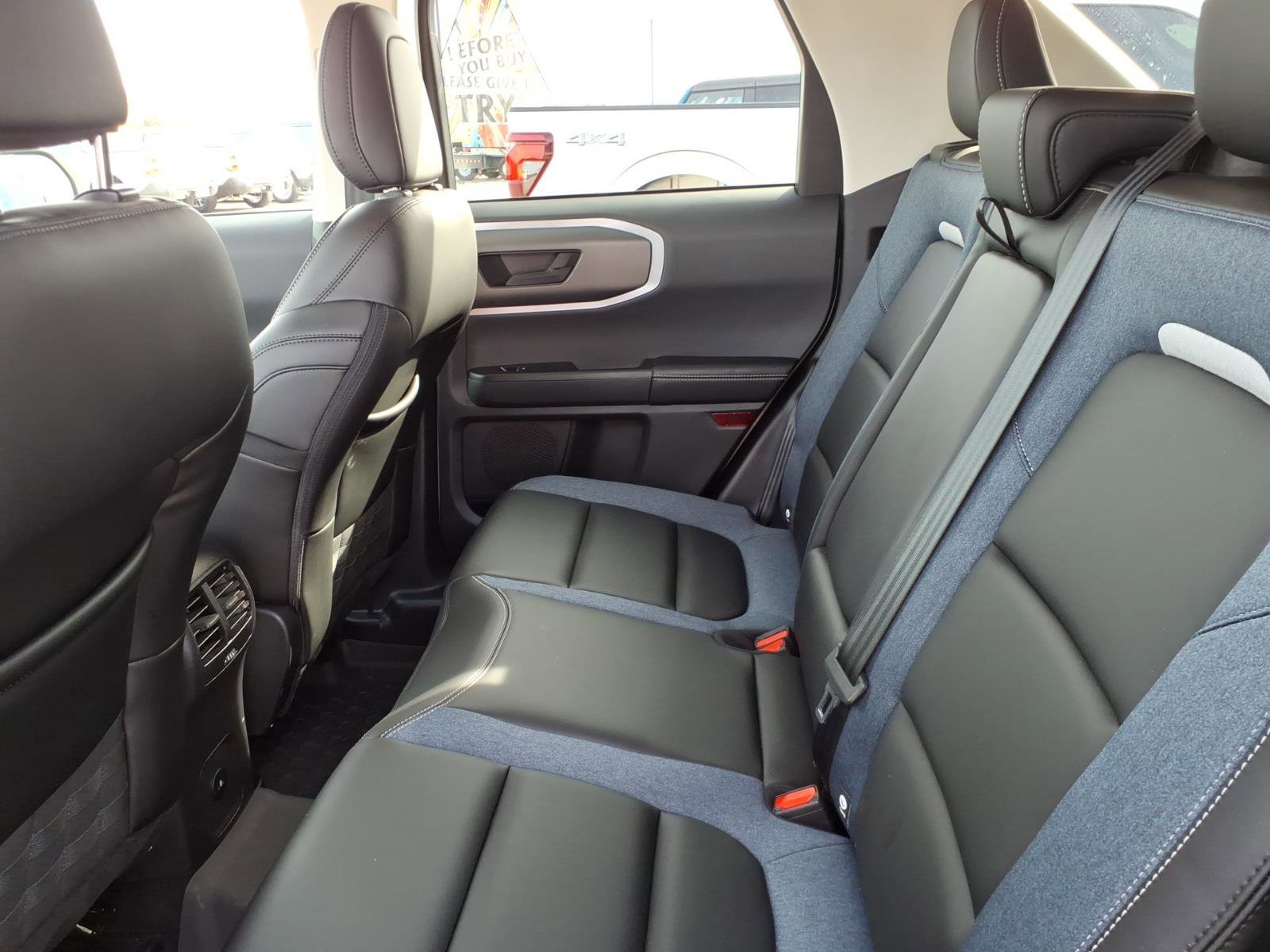 Certified 2025 Ford Bronco Sport Outer Banks w/ Outer Banks Tech Package+ image 13