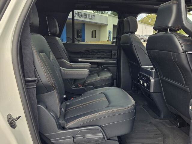 Certified 2024 Ford Expedition Max Platinum RWD image 18