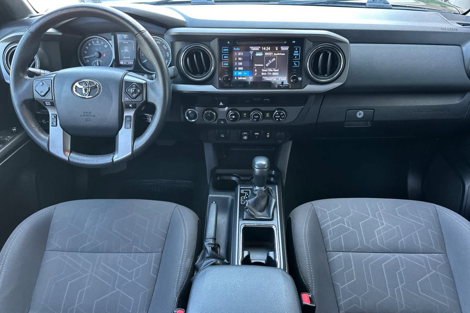 Used 2018 Toyota Tacoma TRD Off-Road AWD/4WD image 3