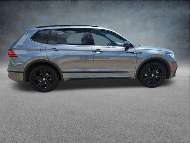 Used 2023 Volkswagen Tiguan SE R-Line FWD image 10