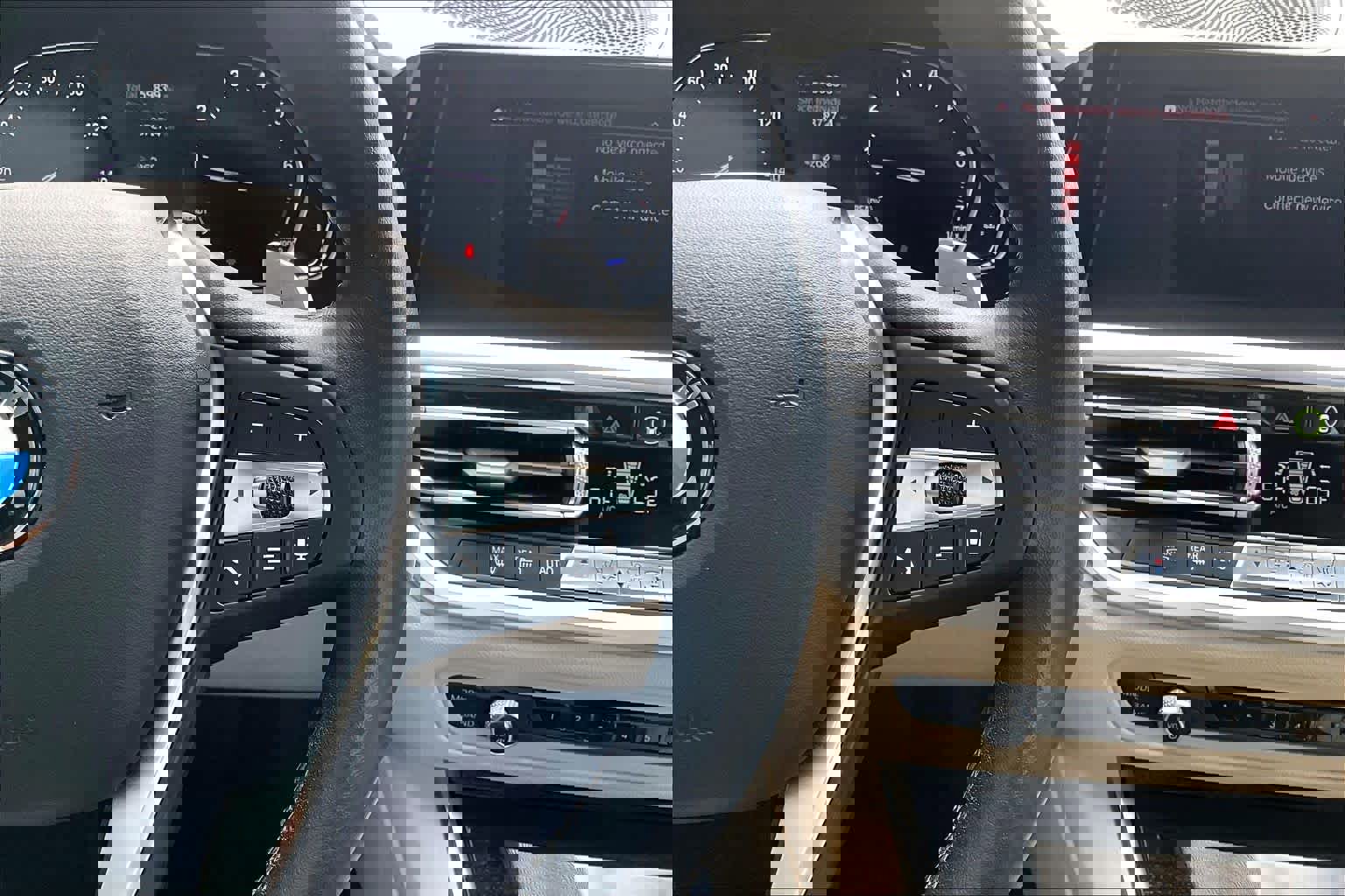 Used 2021 BMW 430i Coupe w/ Convenience Package image 29