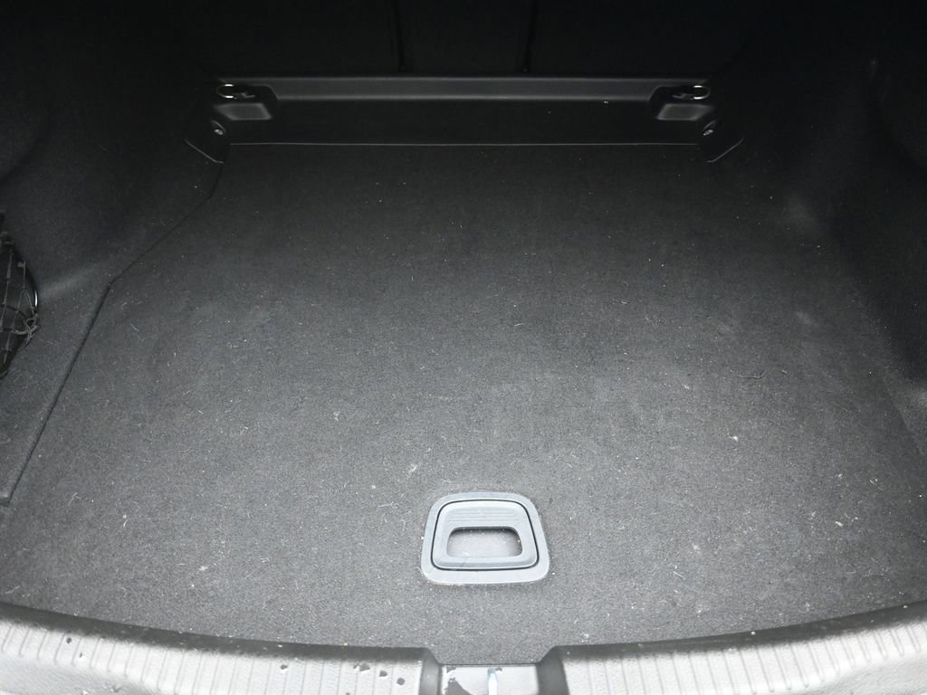 Used 2023 Mercedes-Benz C 300 Sedan image 3