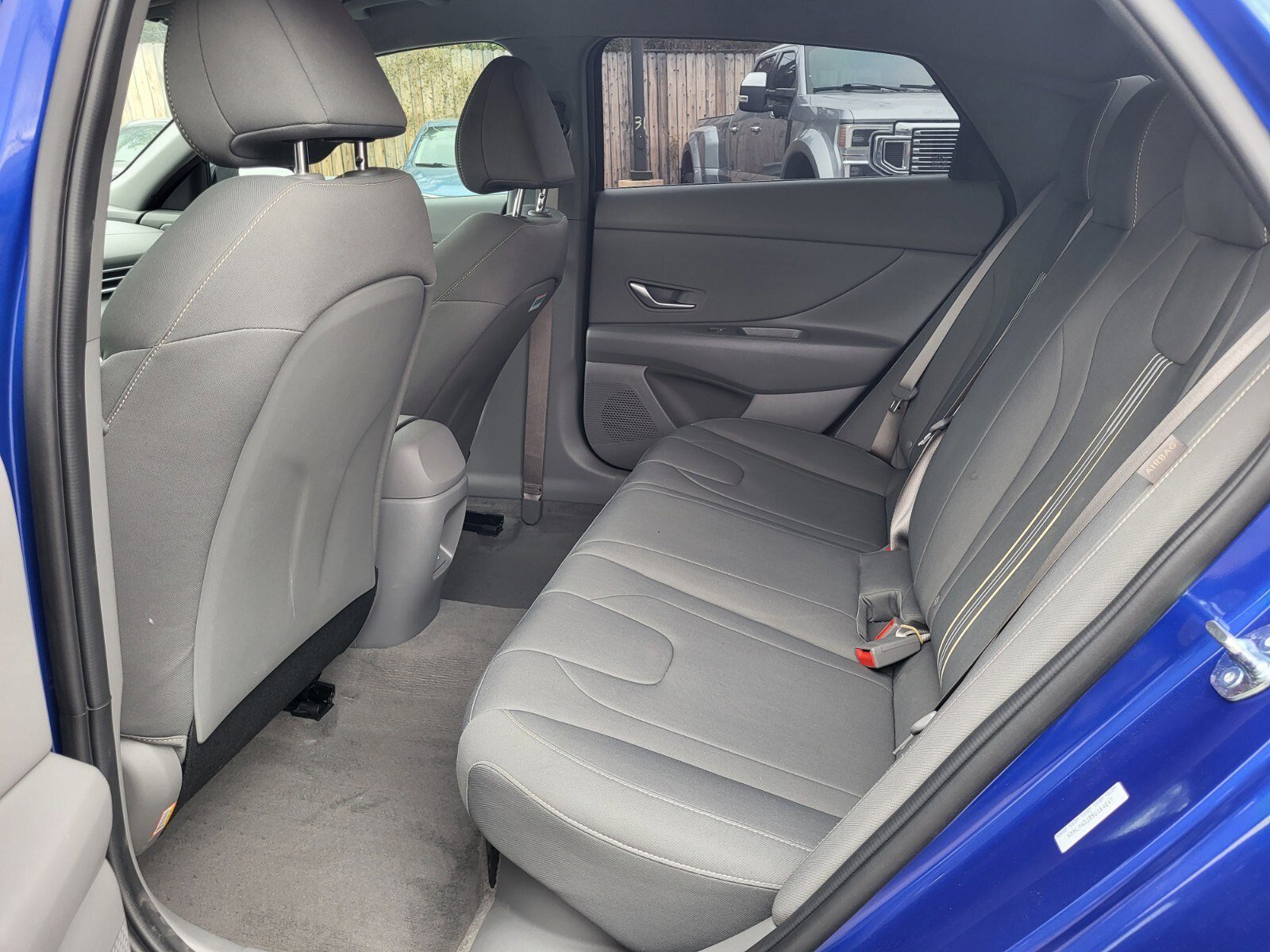 Used 2025 Hyundai Elantra SEL image 17