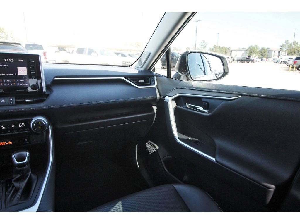 Used 2019 Toyota RAV4 Limited w/ Cold Weather Package image 13