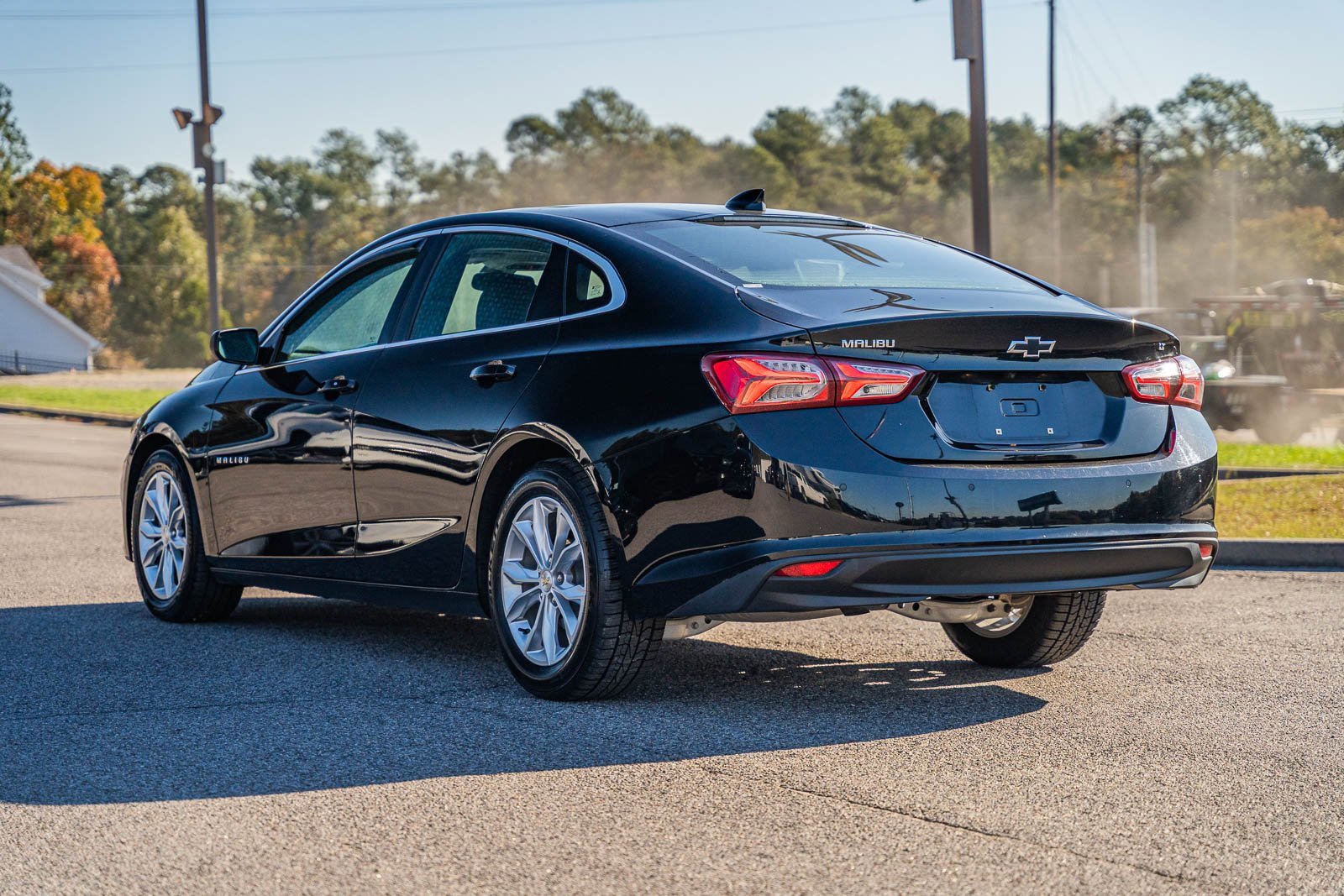 Used 2019 Chevrolet Malibu LT w/ Leather Package image 3
