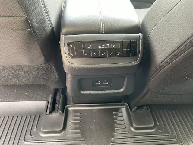 Used 2023 Nissan Pathfinder SV AWD/4WD image 22