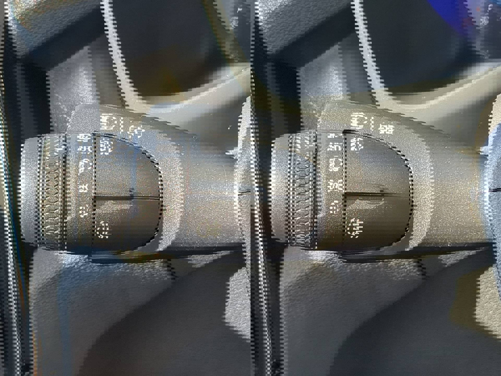 Used 2023 Volvo XC40 Recharge Plus image 57