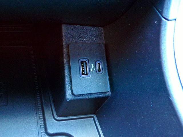 Certified 2021 Ford Edge ST-Line AWD/4WD image 23