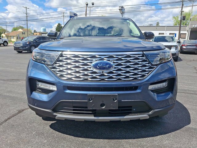 Certified 2020 Ford Explorer Platinum w/ Premium Technology Package AWD/4WD image 2