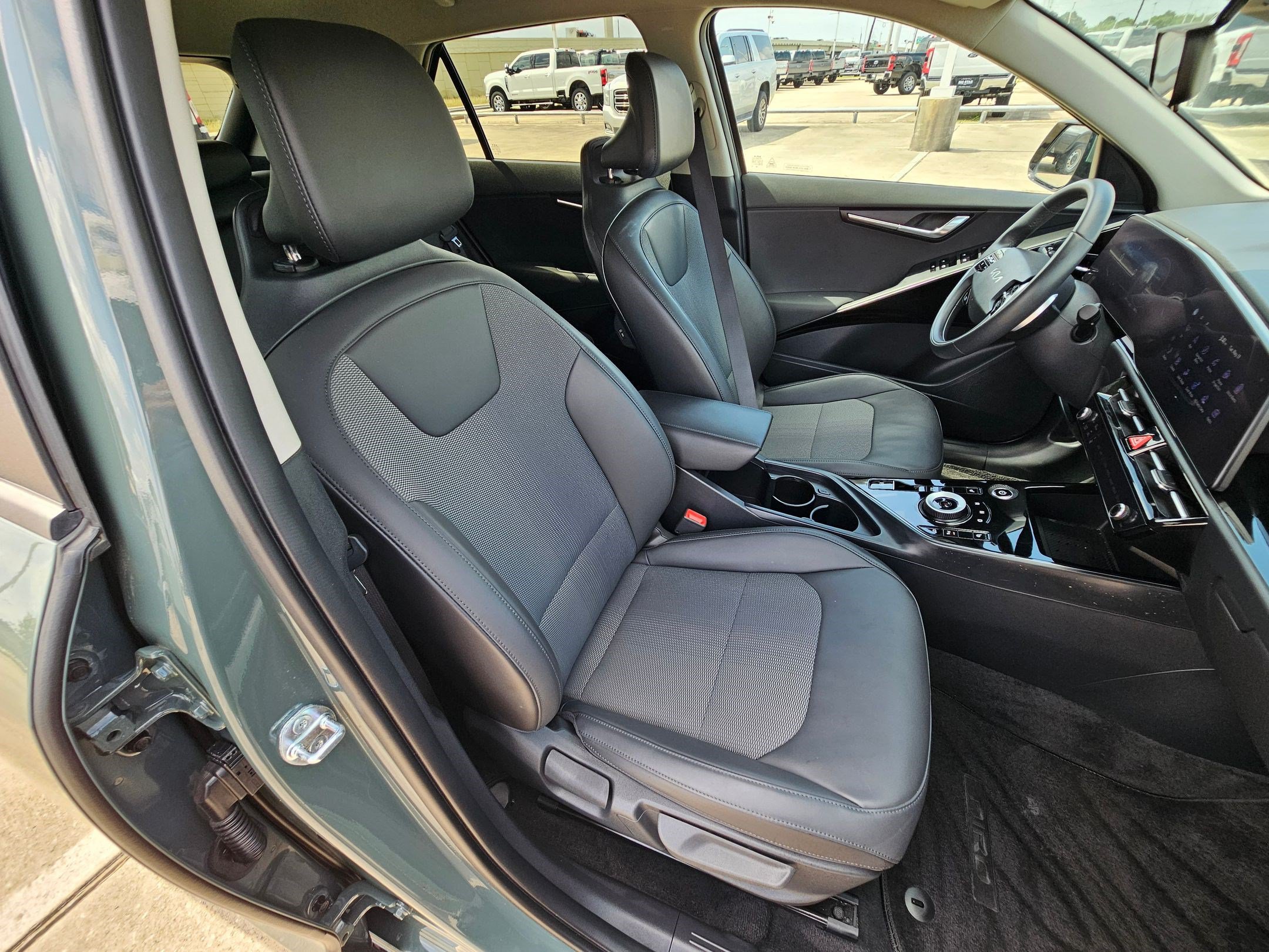 Used 2024 Kia Niro Wind FWD image 33
