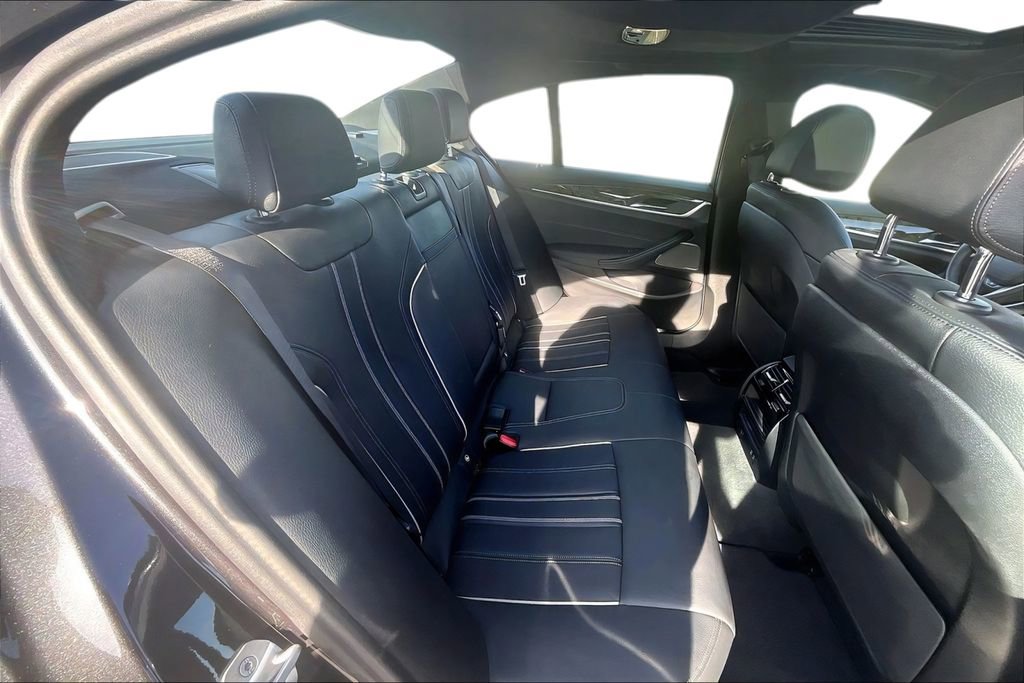 Used 2023 BMW 530e xDrive w/ Premium Package AWD/4WD image 24