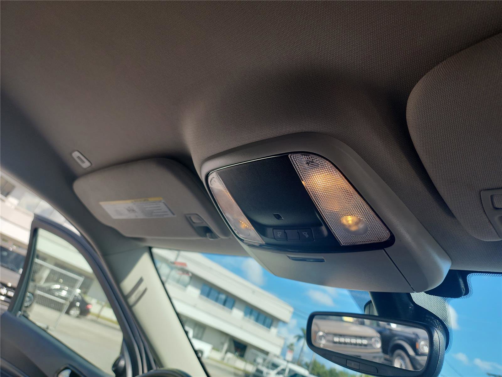 Used 2021 Dodge Durango SXT image 32