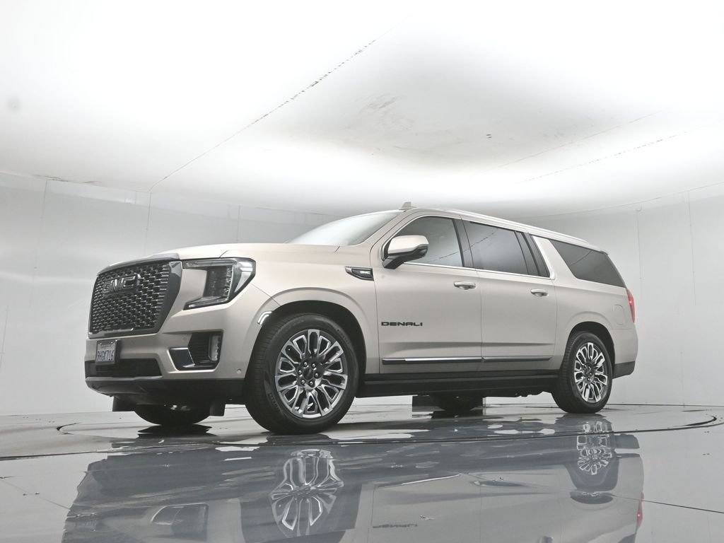 Used 2023 GMC Yukon XL Denali Ultimate AWD/4WD image 52