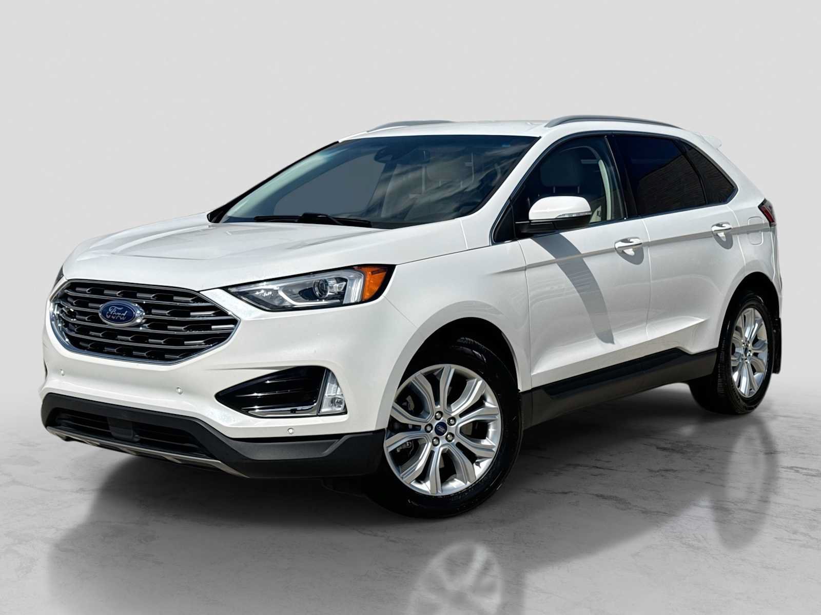Certified 2020 Ford Edge Titanium AWD/4WD image 1