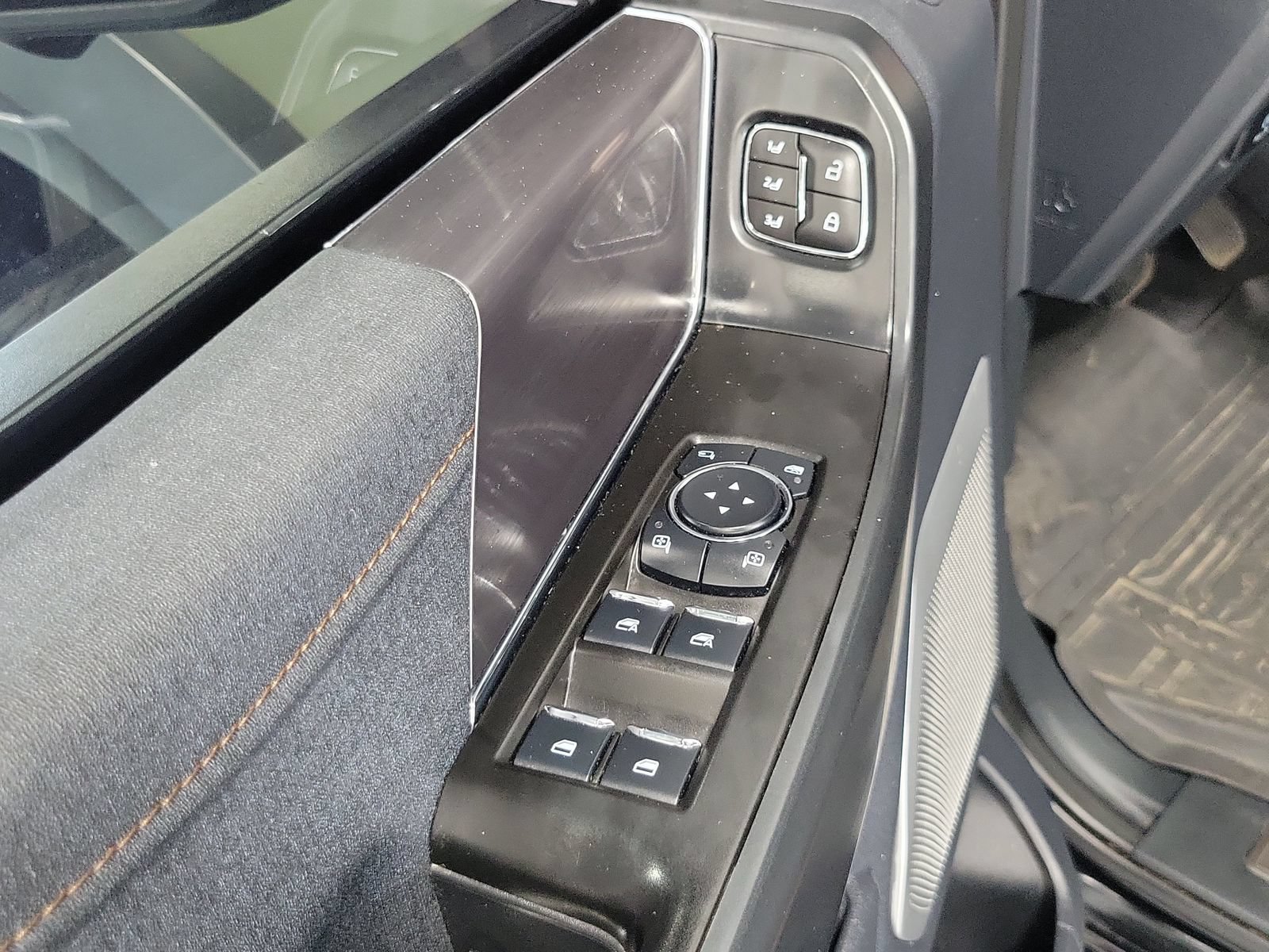 Certified 2023 Ford F150 Raptor AWD/4WD image 7