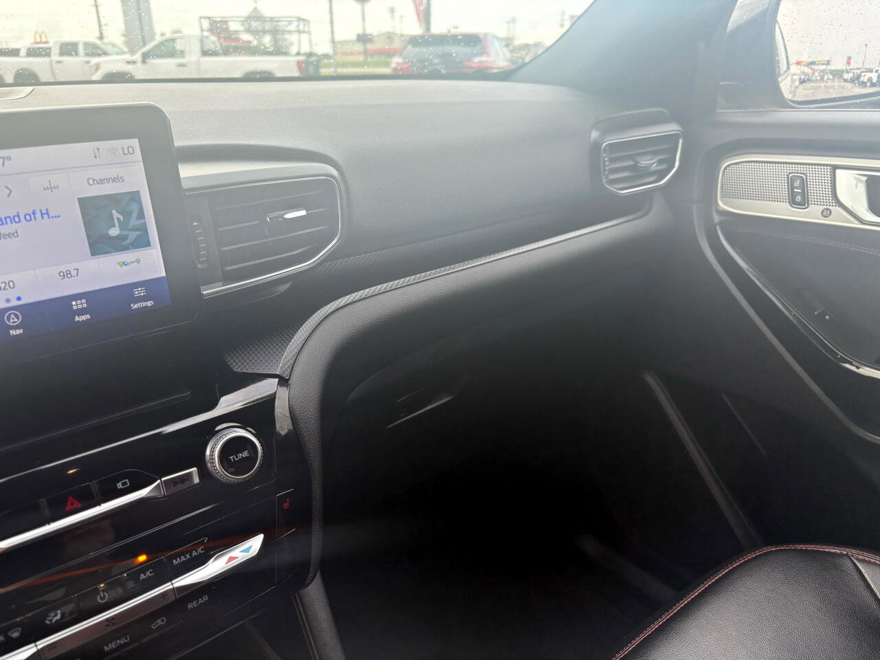 Certified 2023 Ford Explorer ST-Line w/ Class IV Trailer Tow Package image 25