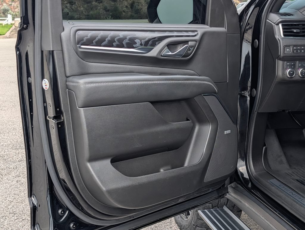 Used 2022 GMC Yukon Denali AWD/4WD image 26