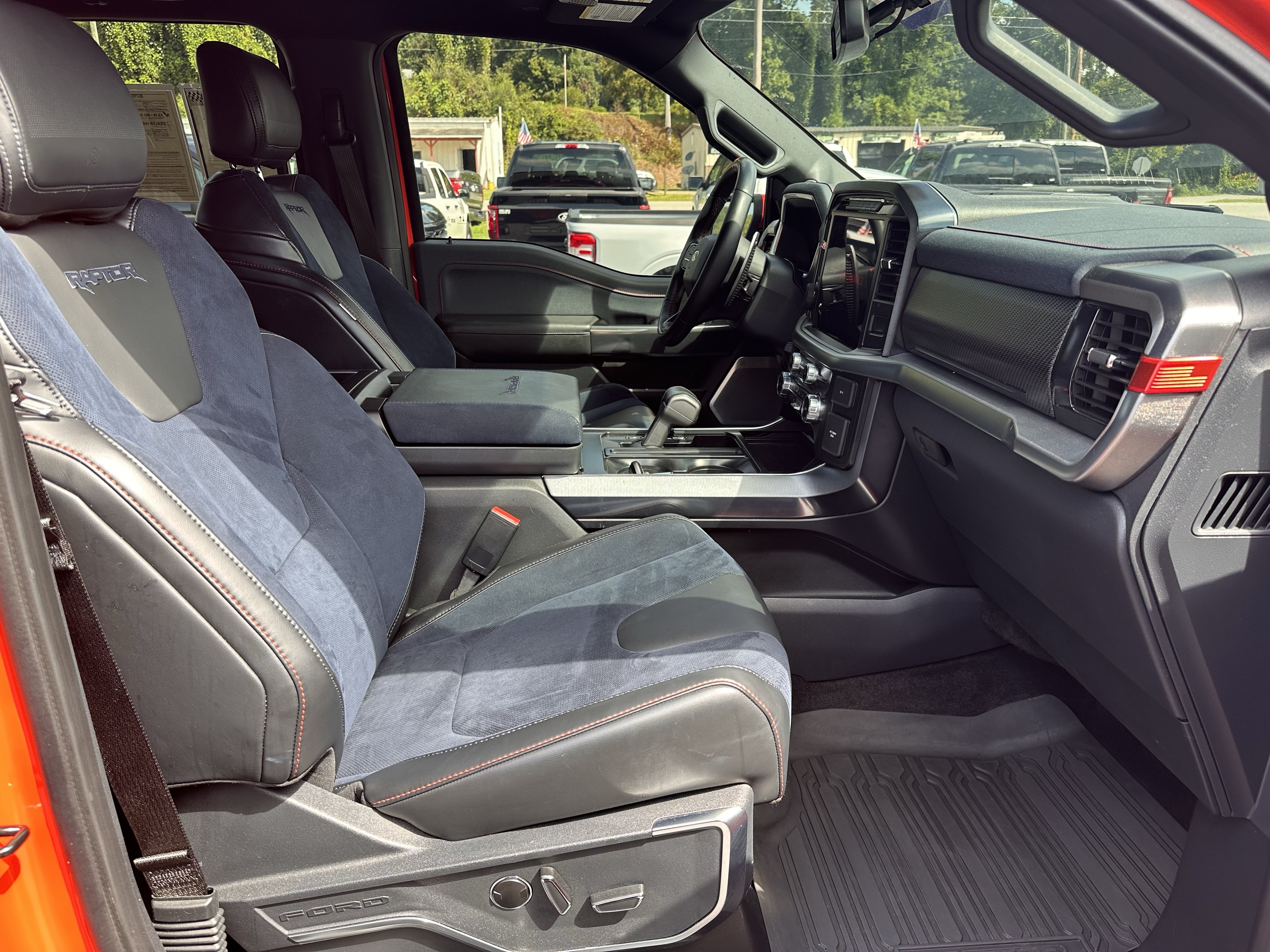 Certified 2023 Ford F150 Raptor w/ Raptor 37 Performance Package AWD/4WD image 16