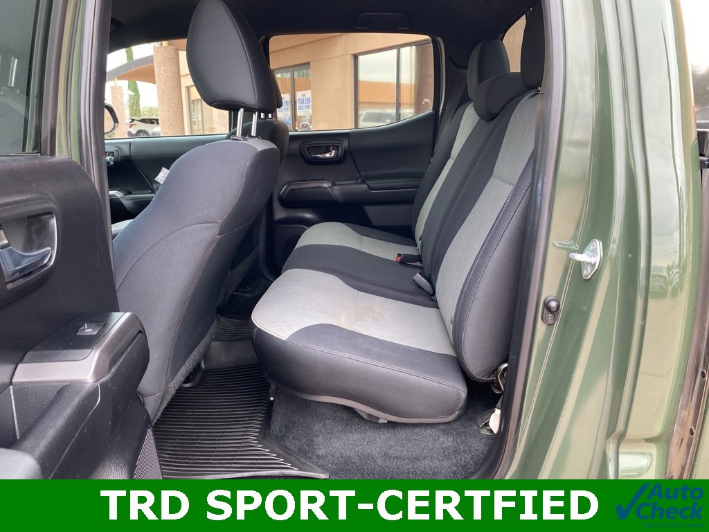 Used 2021 Toyota Tacoma TRD Sport w/ Technology Package image 18