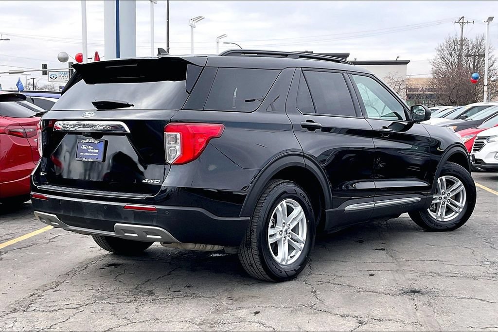 Certified 2024 Ford Explorer XLT w/ Equipment Group 202A AWD/4WD image 11