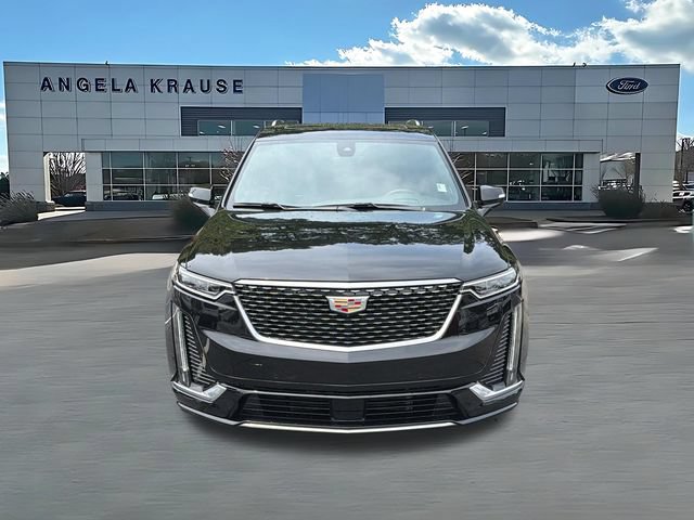 Used 2024 Cadillac XT6 Premium Luxury w/ Platinum Package FWD image 2