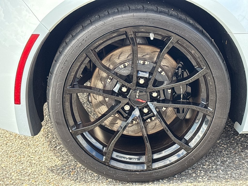 Used 2019 Chevrolet Corvette Grand Sport w/ Carbon Flash Badge Package RWD image 20