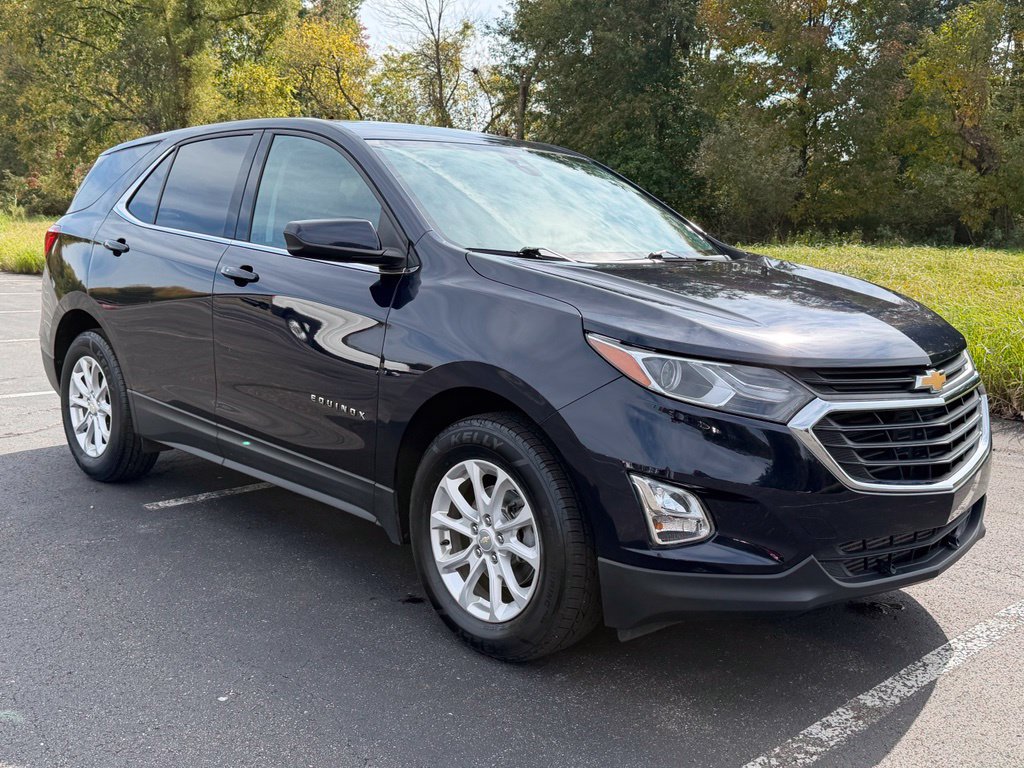 Used 2020 Chevrolet Equinox LT w/ Driver Convenience Package FWD image 3