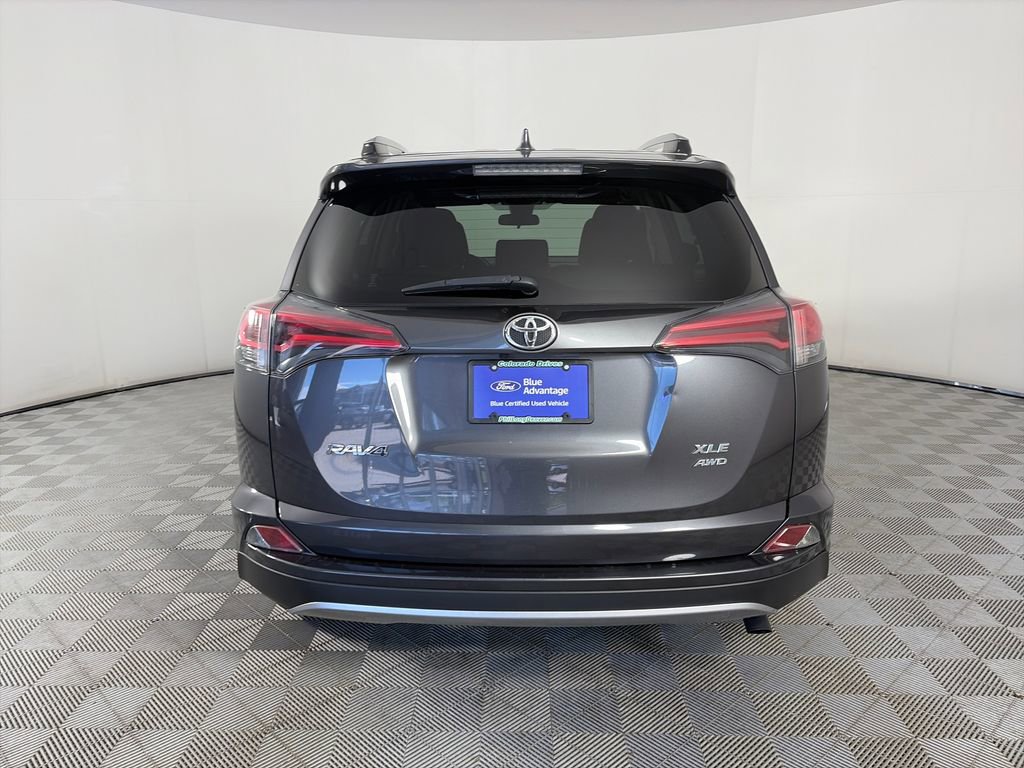 Used 2018 Toyota RAV4 XLE AWD/4WD image 6
