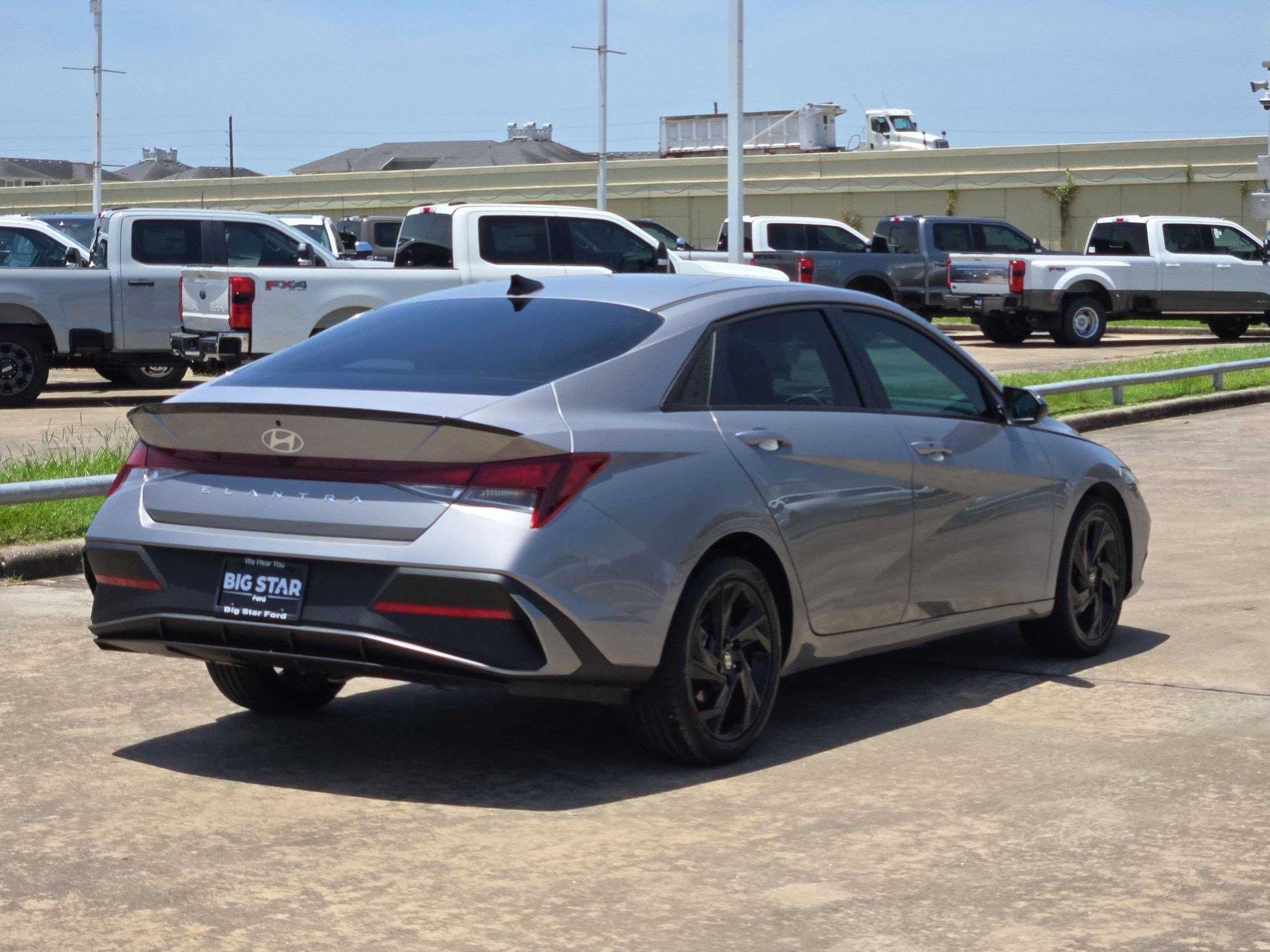 Used 2026 Hyundai Elantra Sport FWD image 3