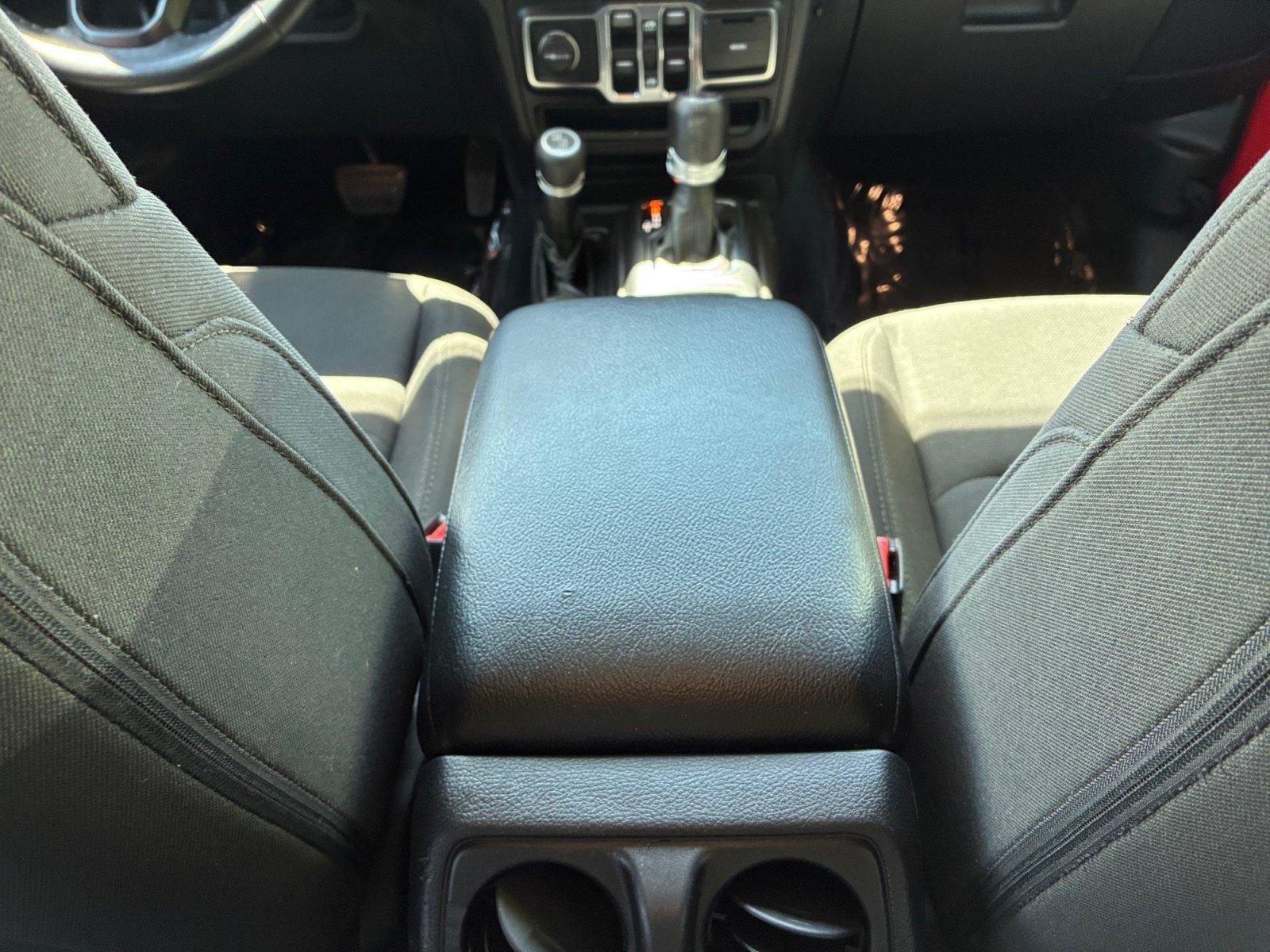 Used 2022 Jeep Wrangler Unlimited Sport AWD/4WD image 15
