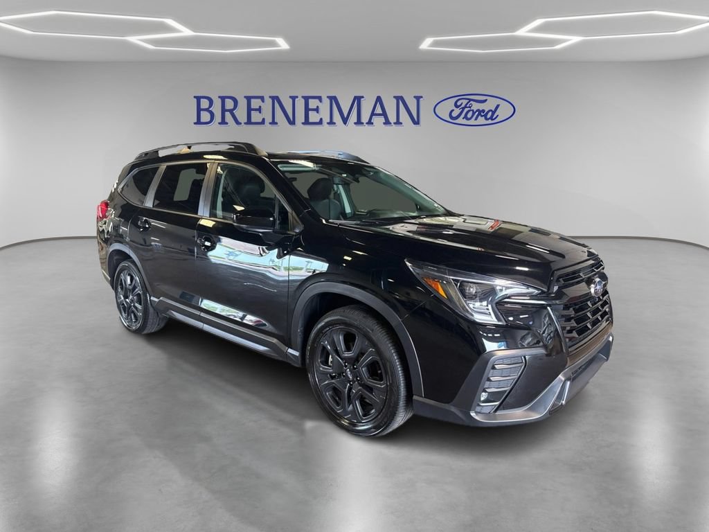 Used 2025 Subaru Ascent Bronze Edition w/ Popular Package #2 AWD/4WD image 3