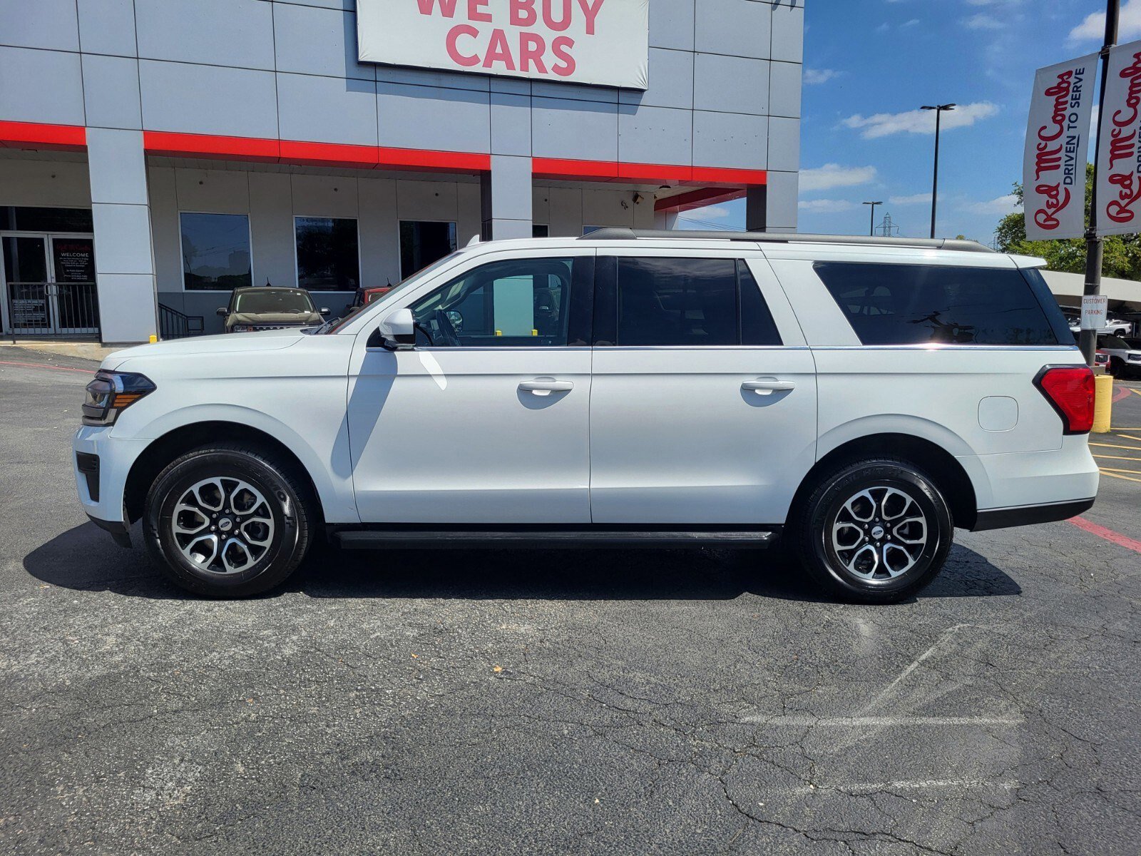 Certified 2023 Ford Expedition Max XLT image 6