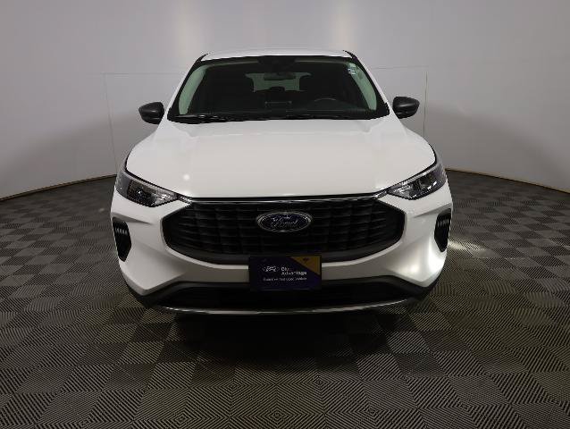 Certified 2025 Ford Escape Active w/ Cold Weather Package AWD/4WD image 3