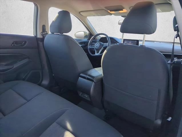 Used 2025 Nissan Altima 2.5 SV FWD image 19