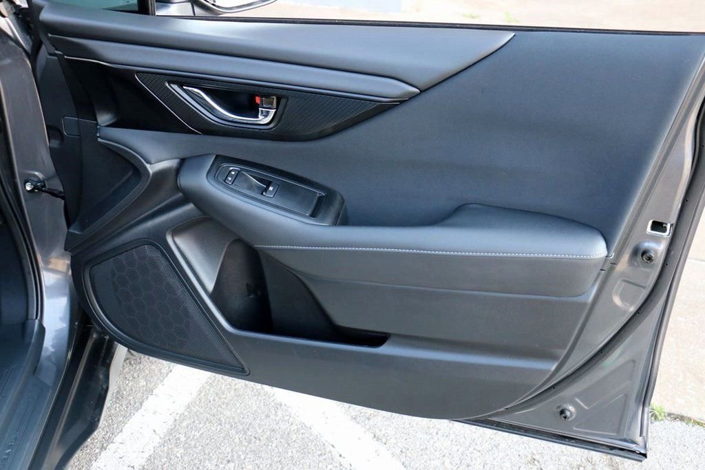 Used 2025 Subaru Outback Premium image 31