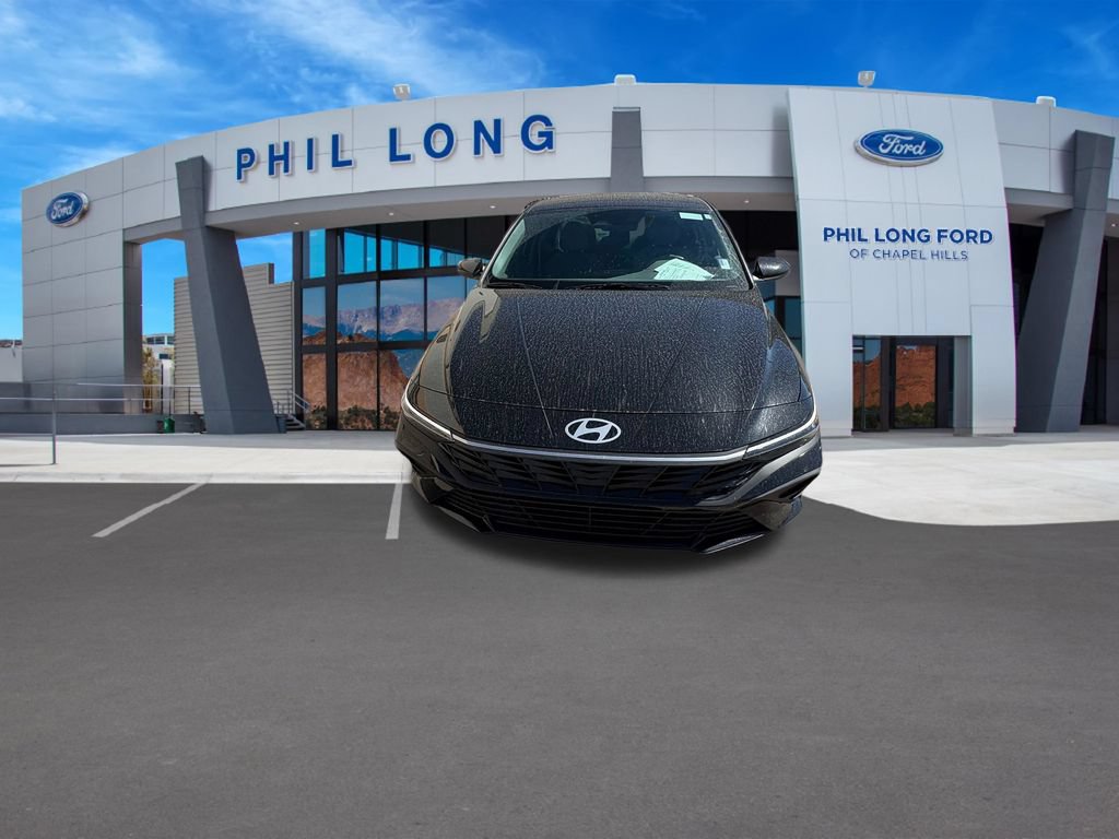 Used 2025 Hyundai Elantra SEL FWD image 9