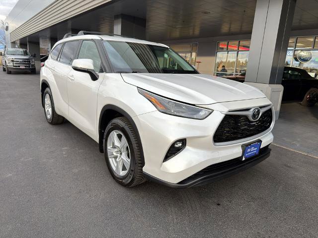 Used 2023 Toyota Highlander LE
